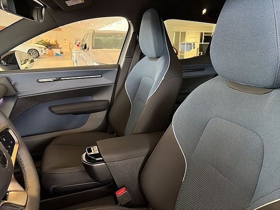 Volvo EX30 10 of 19