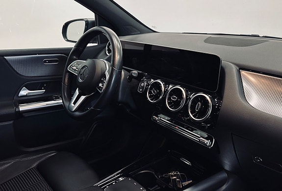 Mercedes-Benz B200 d 10 of 12