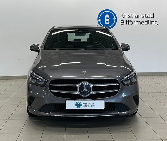 Mercedes-Benz B200 d 6 of 12