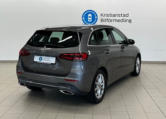 Mercedes-Benz B200 d 8 of 12
