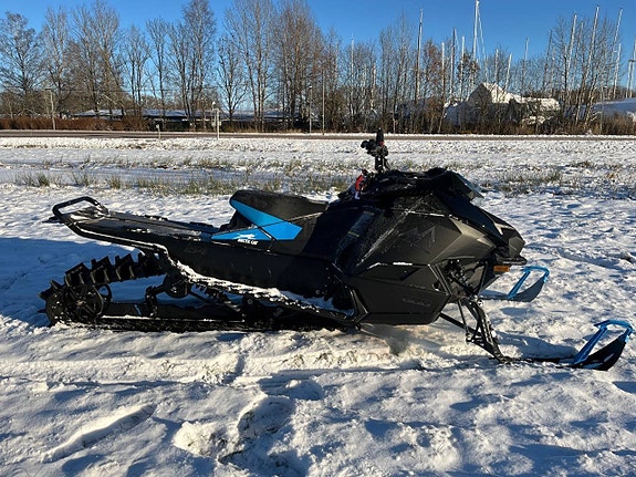 Arctic Cat M 600 Catalyst -24 154" (Garmin G8) Momsad!