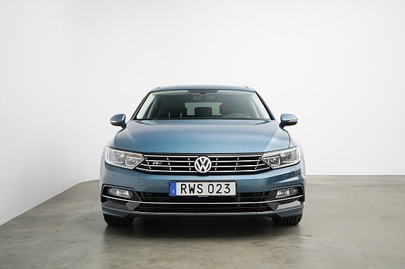 Volkswagen Passat 21 of 23