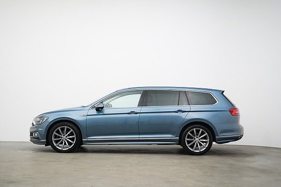 Volkswagen Passat 3 of 23