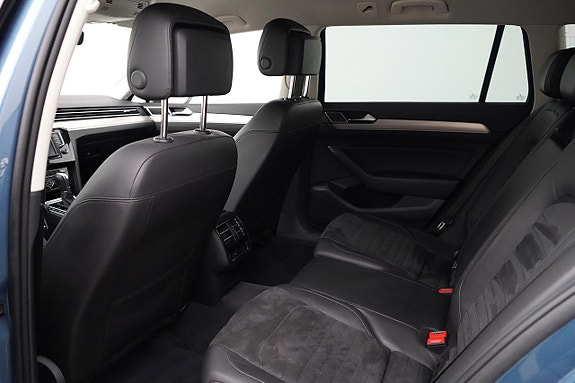 Volkswagen Passat 7 of 23