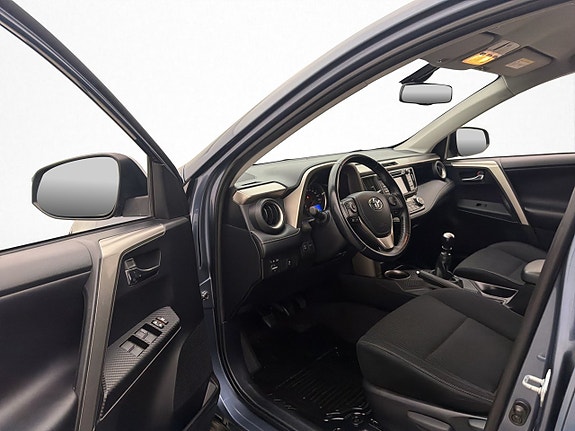 Toyota RAV4 11 of 25