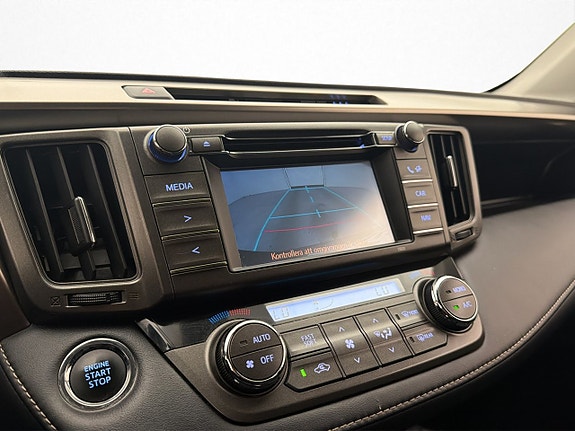 Toyota RAV4 18 of 25