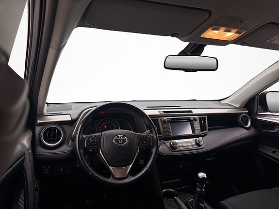 Toyota RAV4 13 of 25