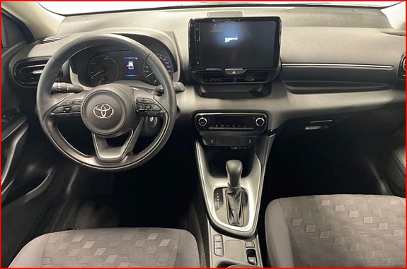 Toyota Yaris 8 of 8