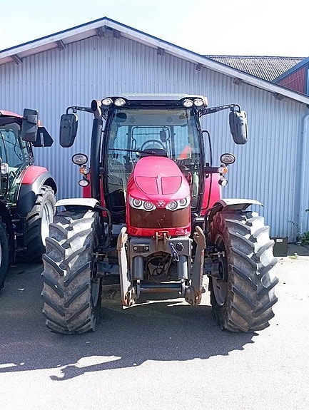 Massey Ferguson 5710S 2 of 4