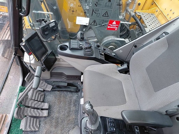 Volvo EC 235 2 of 4