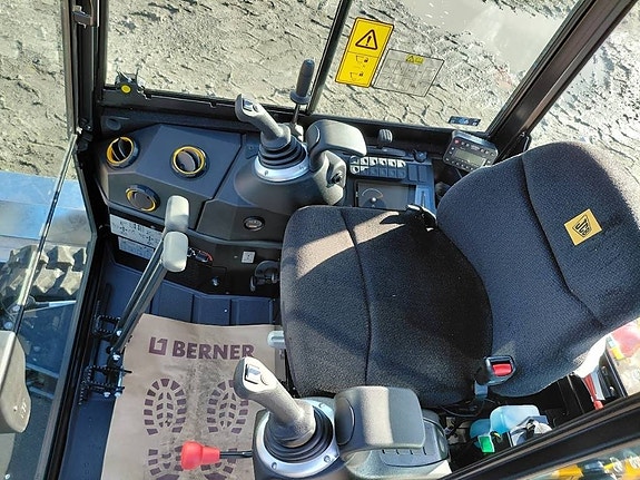 JCB 19 C 4 of 5