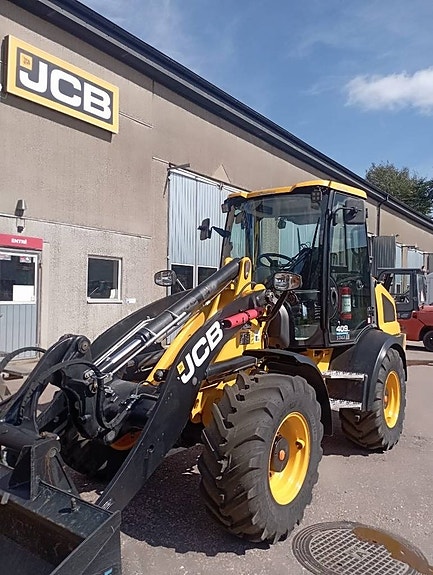 JCB JCB 409 T5 Nordic Edition 2 of 4