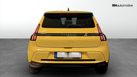 Renault 5 E-Tech 4 of 19