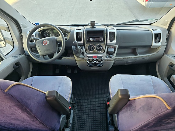 Eura Mobil Terrestra 710 *Dubbelsäng *Markis *Endast 3900 mil 13 of 28