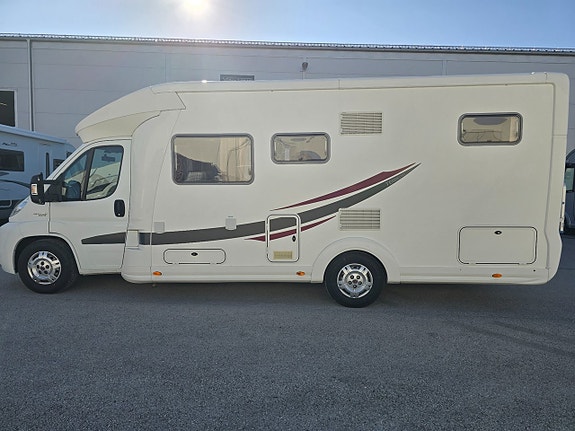 Eura Mobil Terrestra 710 *Dubbelsäng *Markis *Endast 3900 mil 6 of 28