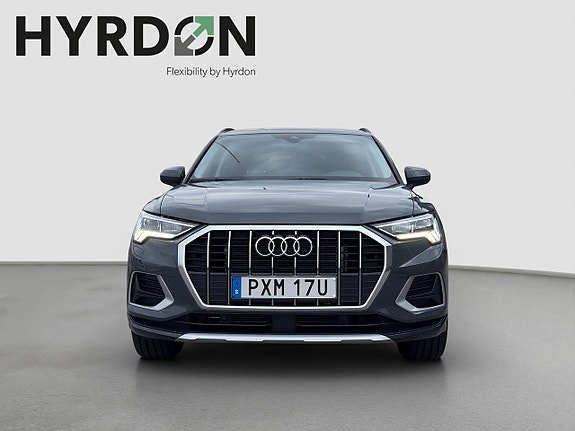 Audi Q3 2 of 21