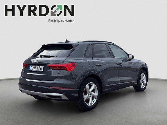 Audi Q3 6 of 21