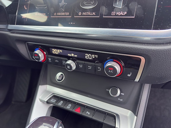 Audi Q3 14 of 21