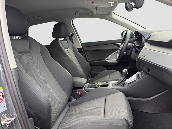 Audi Q3 11 of 21
