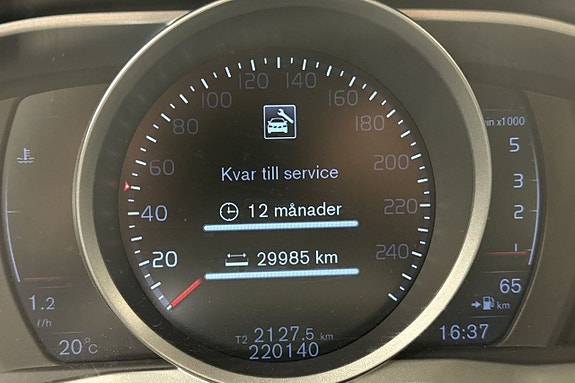Volvo XC70 12 of 22