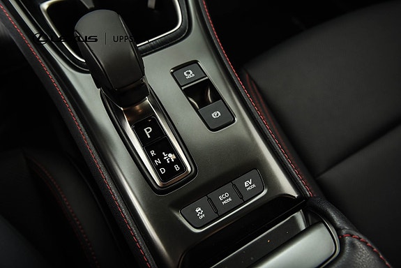 Lexus LBX 15 of 21