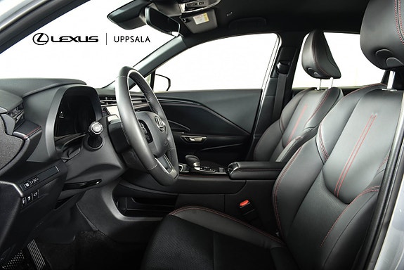 Lexus LBX 6 of 21