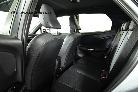 Lexus LBX 7 of 21