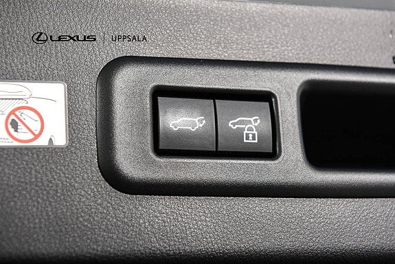 Lexus LBX 19 of 21