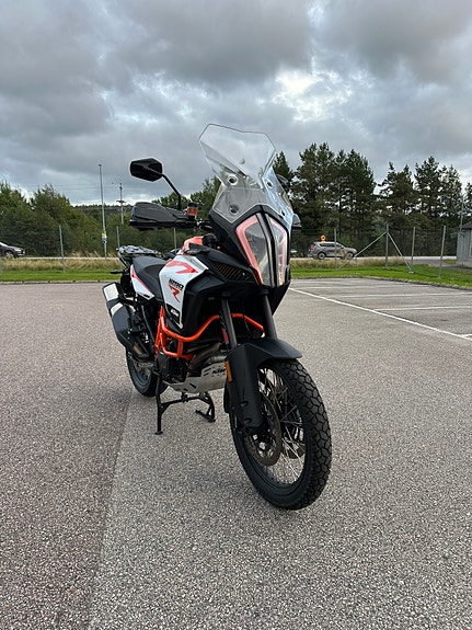 KTM 1290 Super Adventure R 2 of 10