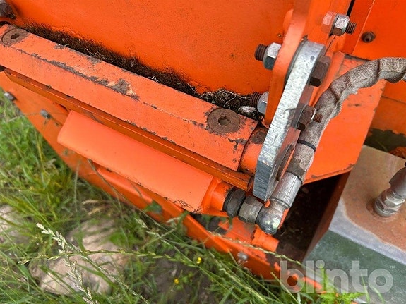 Kranmatad flistugg PC med en Farma C5.1D PTO Driven 5 of 6