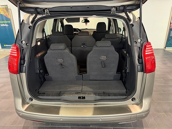 Peugeot 5008 15 of 17