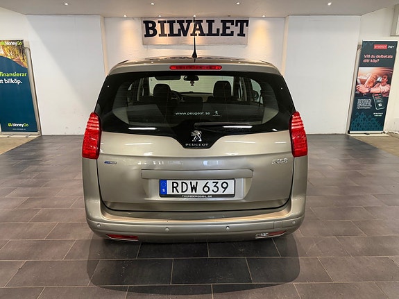 Peugeot 5008 4 of 17