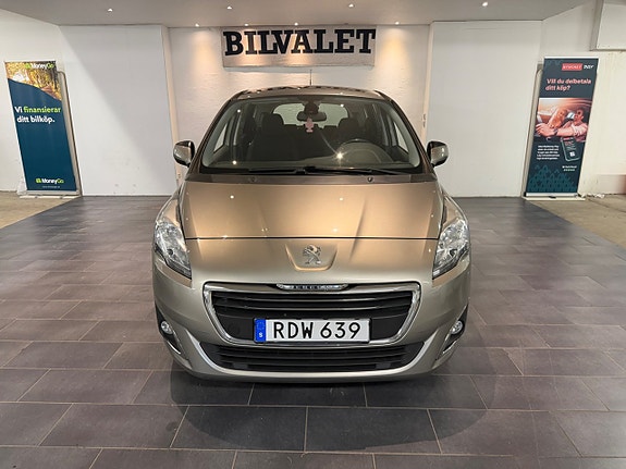 Peugeot 5008 3 of 17