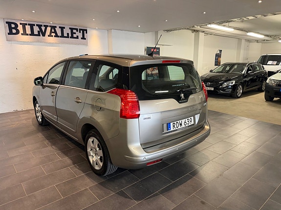 Peugeot 5008 5 of 17