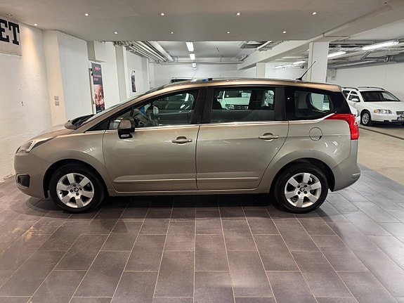 Peugeot 5008 8 of 17