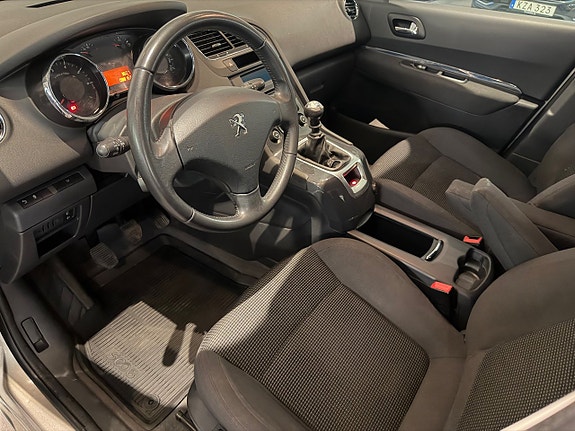 Peugeot 5008 9 of 17
