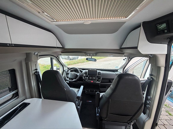 Adria Twin Plus 640 SLB 18 of 19