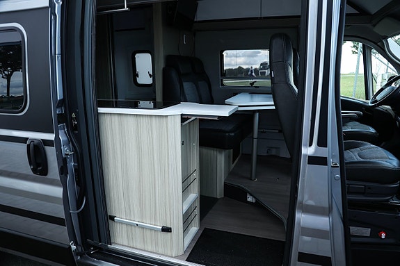 Adria Twin Plus 640 SLB 13 of 19