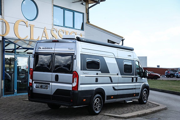 Adria Twin Plus 640 SLB 7 of 19