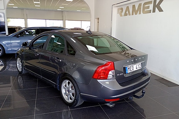 Volvo S40 4 of 6