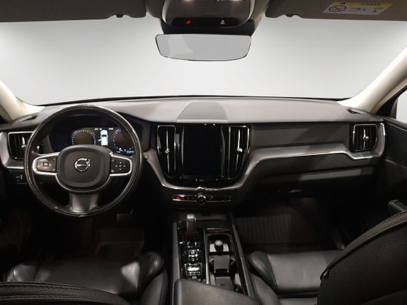 Volvo XC60 7 of 10