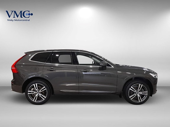 Volvo XC60 2 of 10