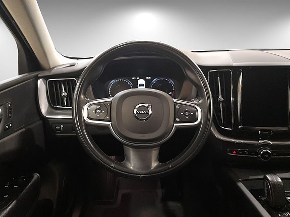 Volvo XC60 8 of 10