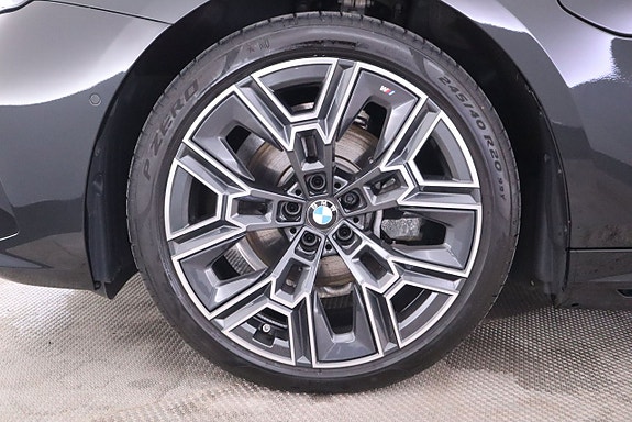 BMW 530e 10 of 26