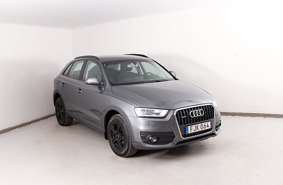 Audi Q3 2 of 20