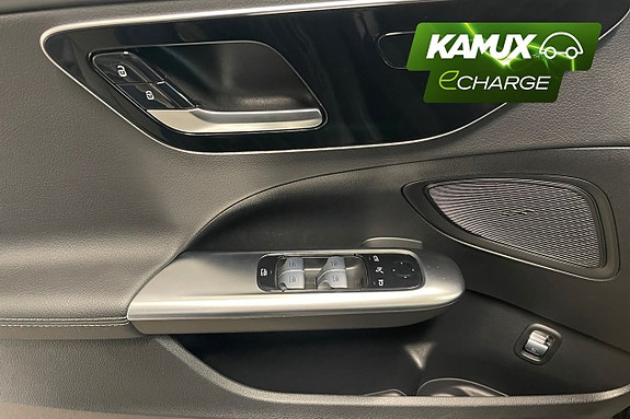 Mercedes-Benz C300 de 24 of 26