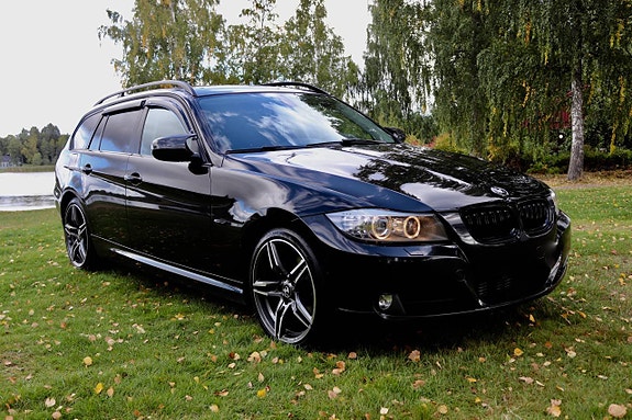 320d xDrive Touring Comfort Dynamic 2 of 6
