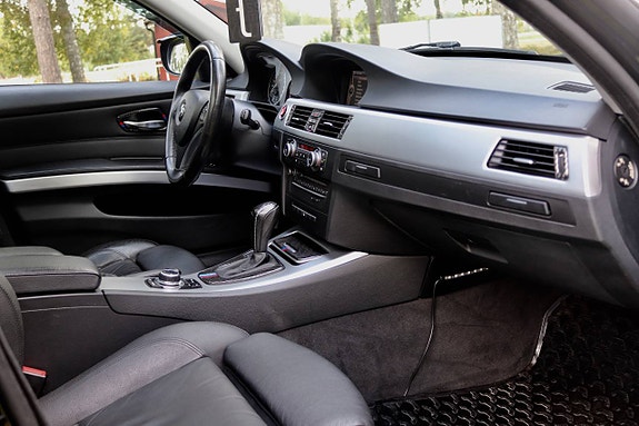 320d xDrive Touring Comfort Dynamic 6 of 6