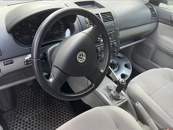 Volkswagen Polo 5 of 6