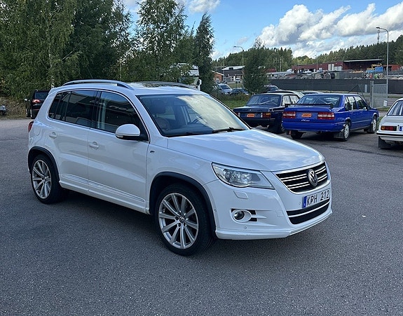 Volkswagen Tiguan 2 of 9